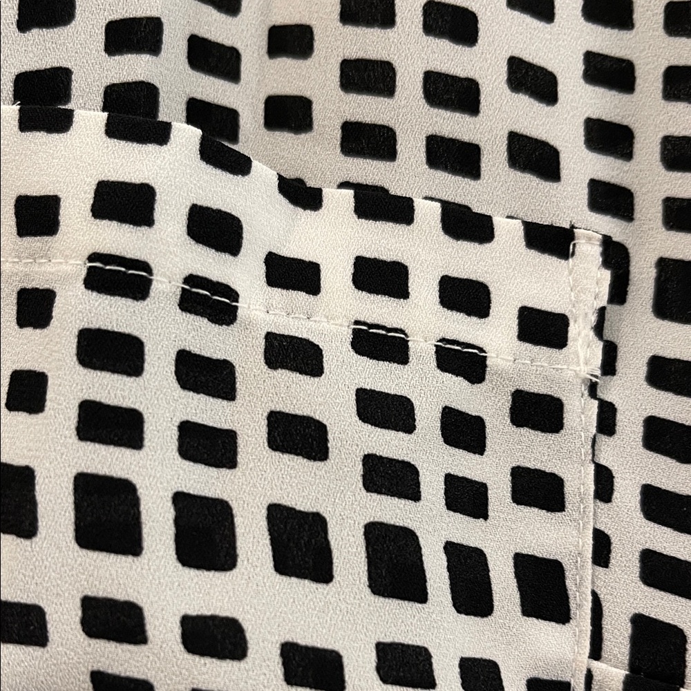 The Limited Black and White Grid Pattern Shirt Small - Picture 3 of 5